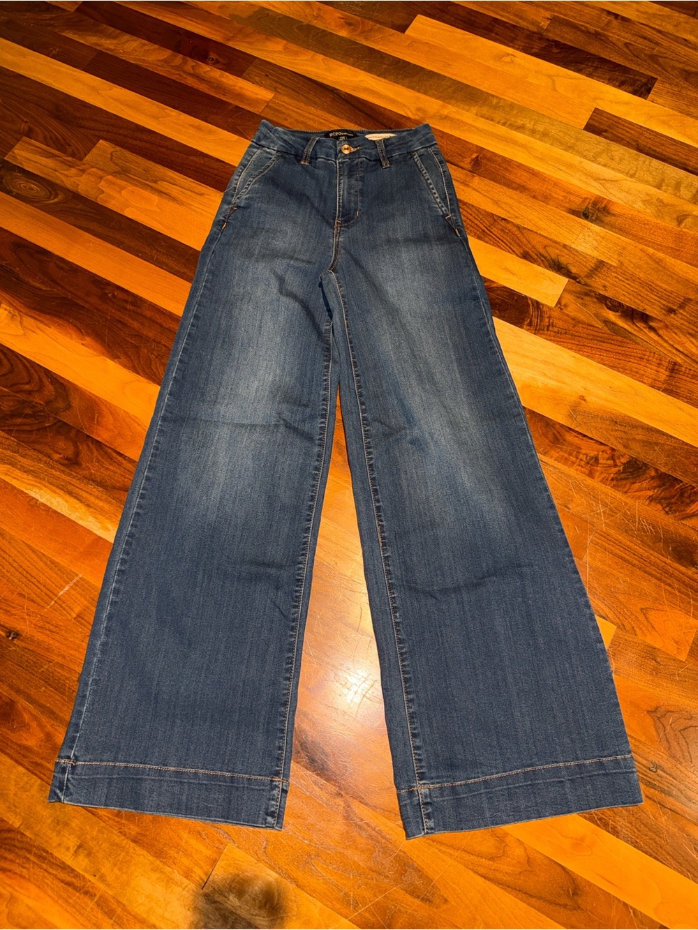 BCBGeneration Wide-Leg trouser Jeans in Blue wash 1/25
